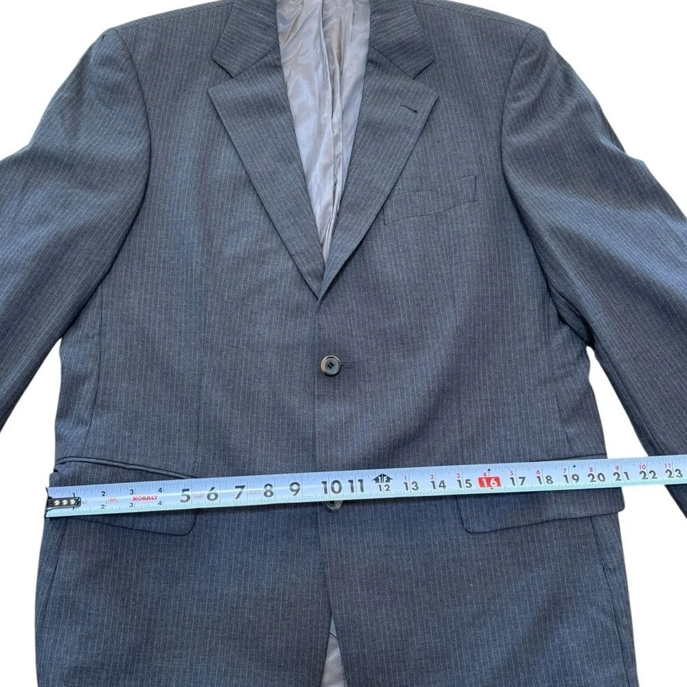 Hugo Boss super 100 finest quality 100% Schurwolle Virgin wool Size 41L Made USA